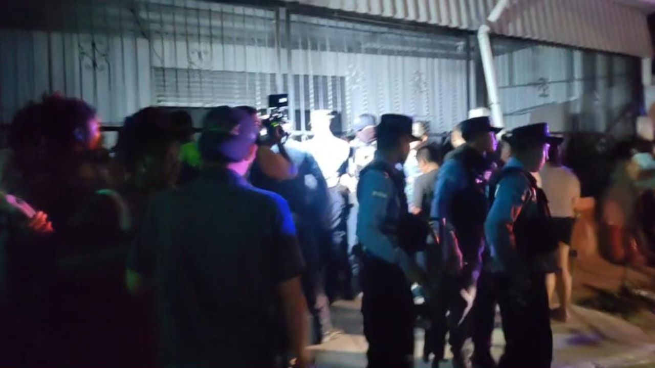 Imagen Principal de Nota: Presidenta Castro ordena toque de queda especial en Choloma y recompensa por asesinos  que cometieron masacres