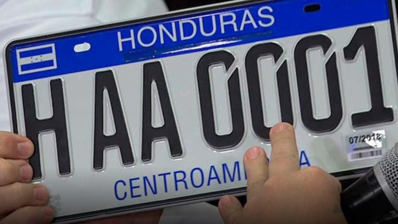 Imagen Principal de Nota: Así es el calendario para el pago de matricula vehicular en Honduras
