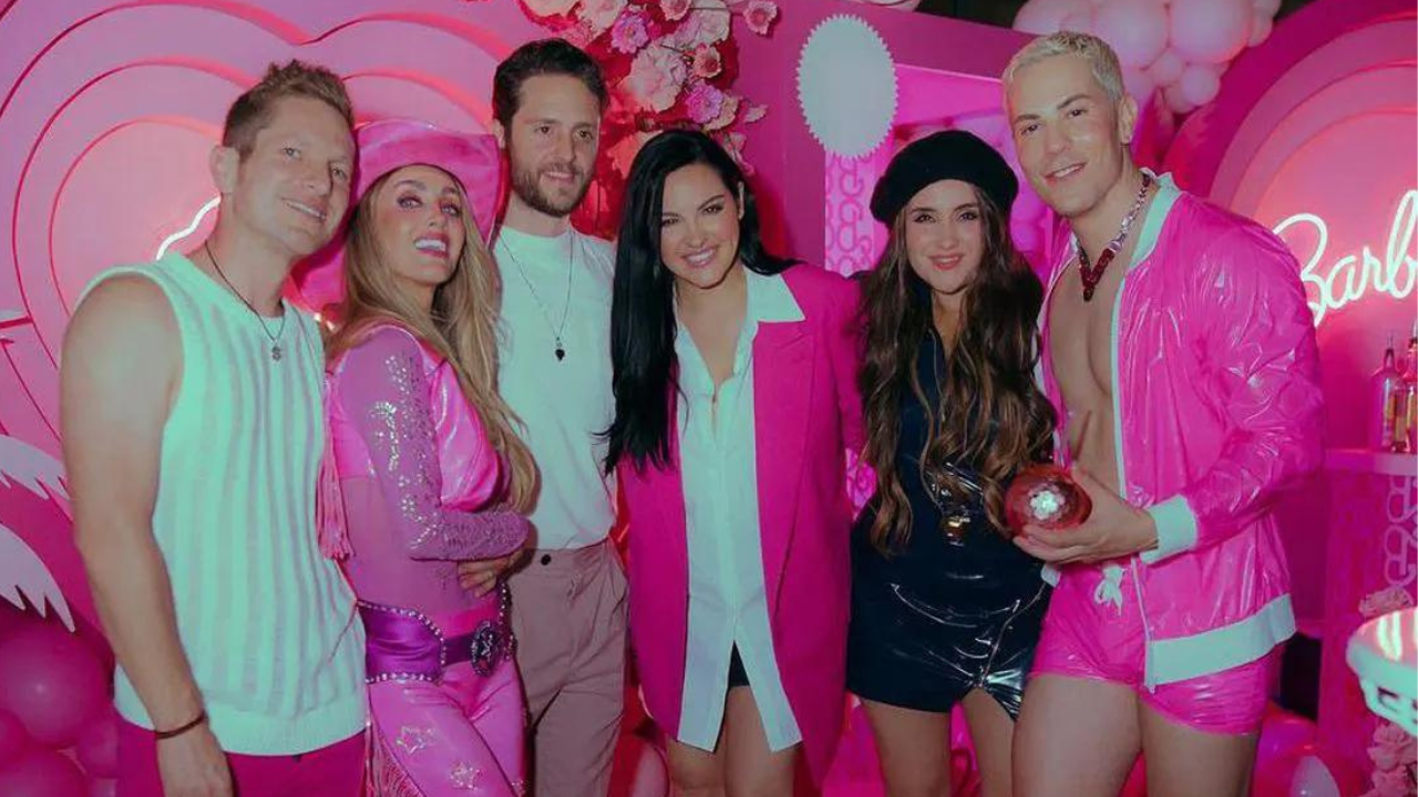 Imagen Principal de Nota: 'Barbie RBD': Christian Chávez festejó sus 40 años vestido de rosa