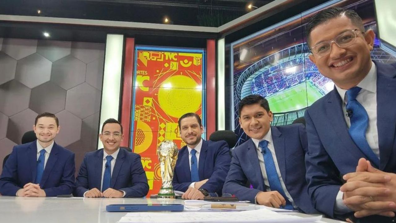 Imagen Principal de Nota: ¿Se unirá a la página azul? Periodista hondureño responde
