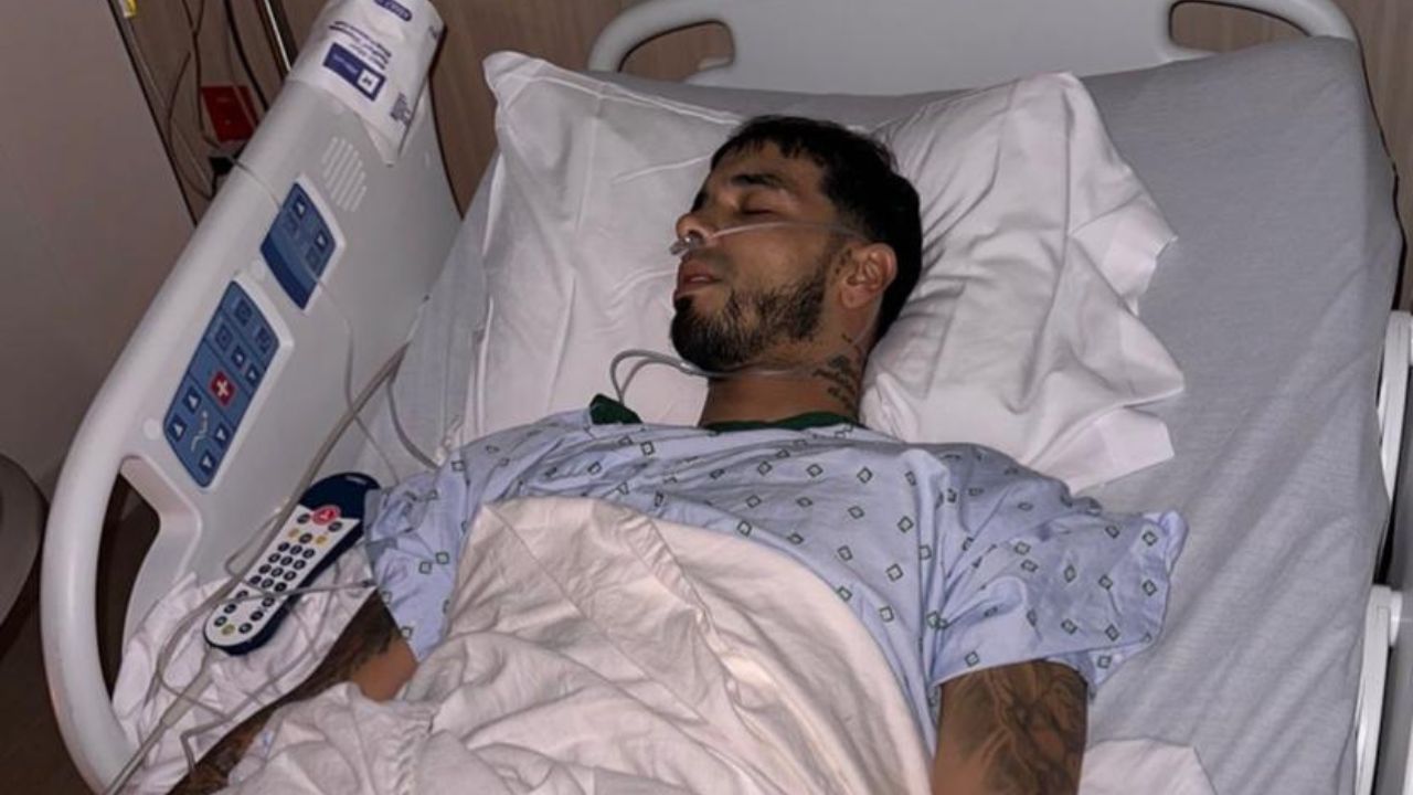 Imagen Principal de Nota: ¡Entre la vida y la muerte! Operan de emergencia a Anuel AA