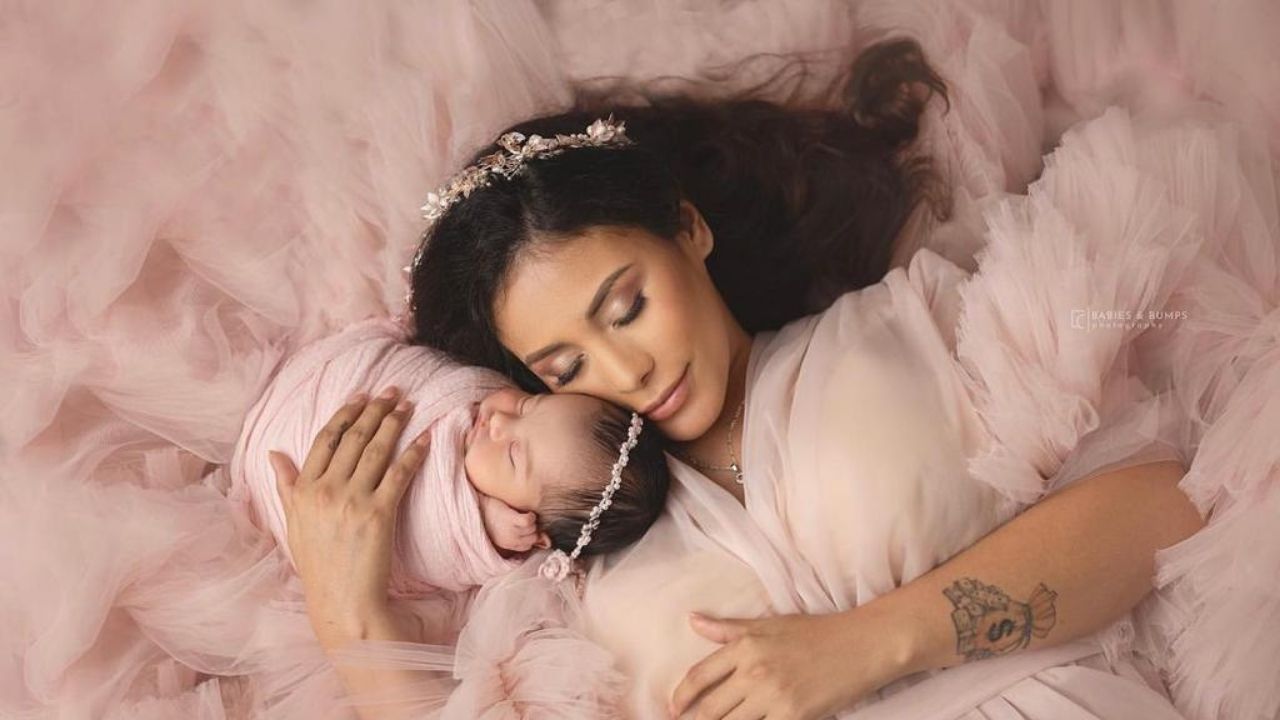 Imagen Principal de Nota: Elsa Oseguera cambia de look tras dar a luz a Summer