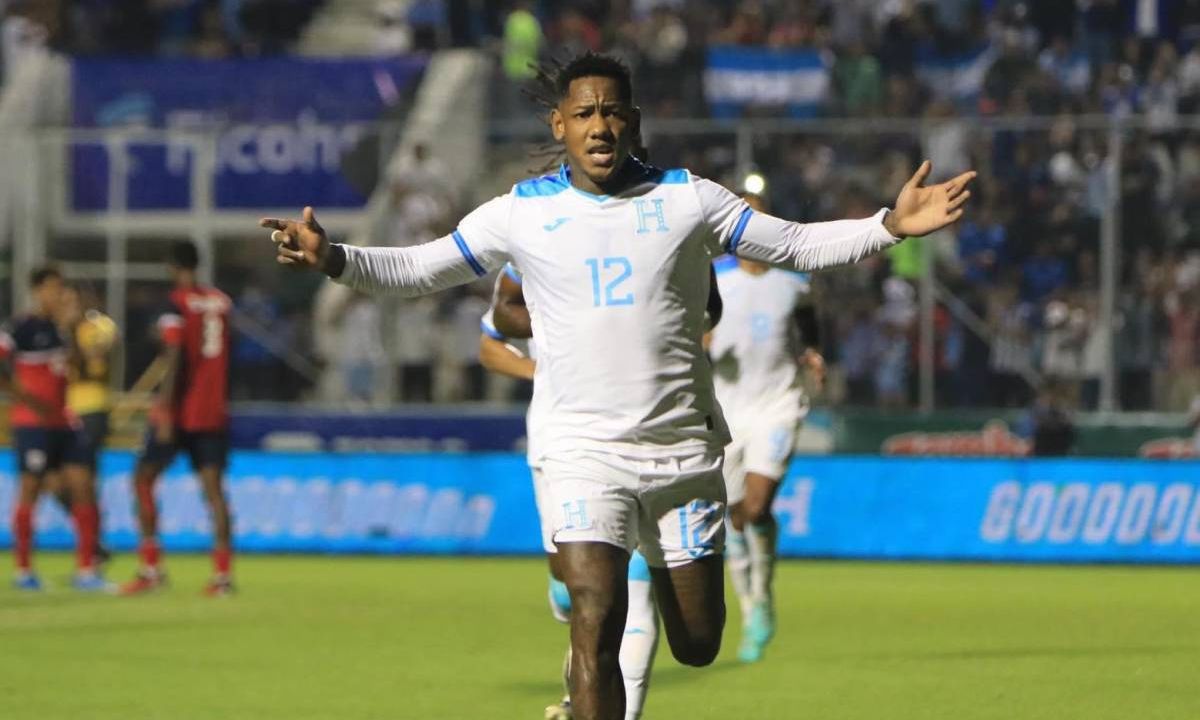 Imagen Principal de Nota: Romell Quioto se pone a disposición de la H y de Reinaldo Rueda