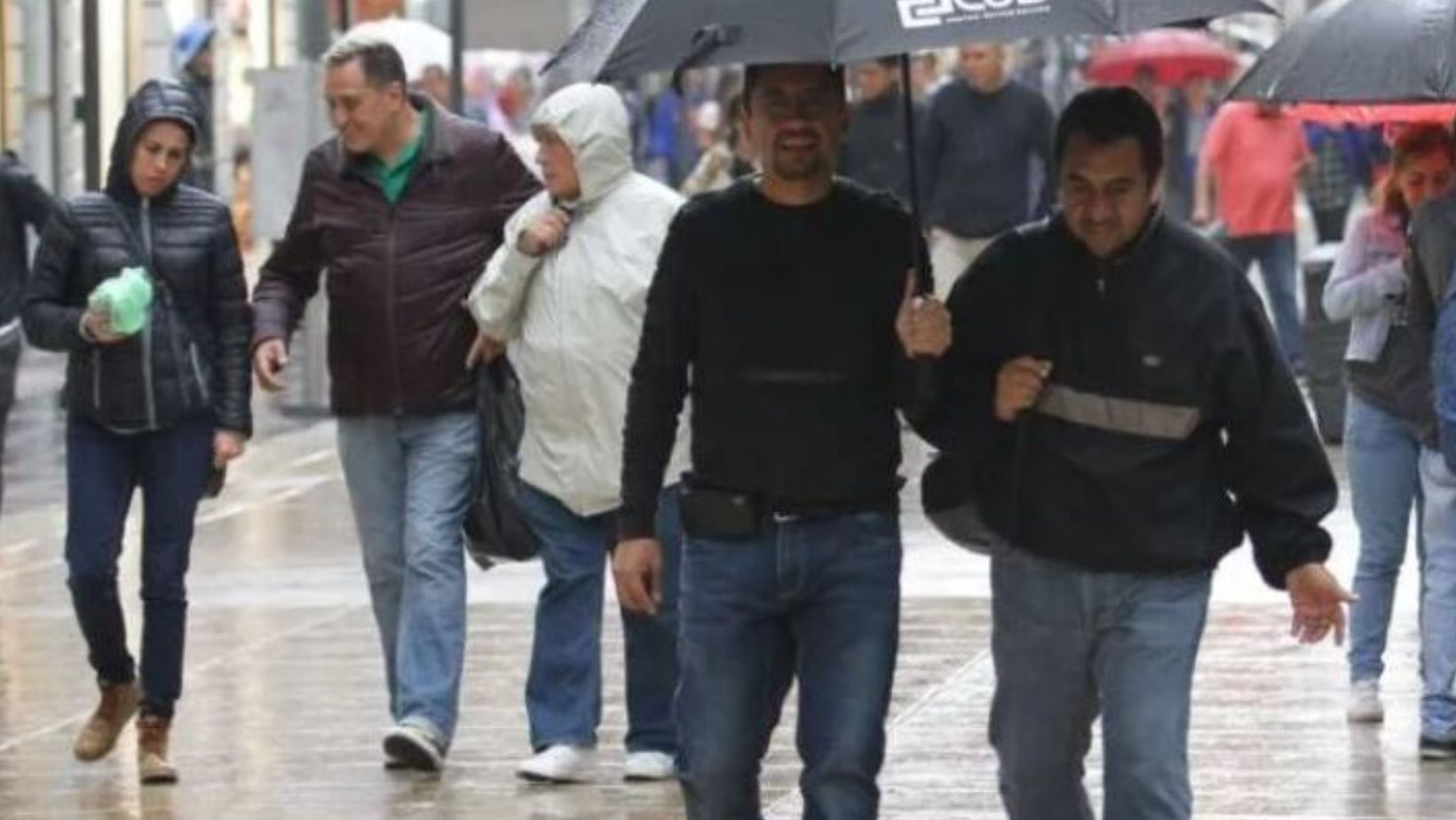 Imagen Principal de Nota: Lluvias y temperaturas hasta los 12 grados centígrados por ingreso de frente frío, en la mayor parte de Honduras