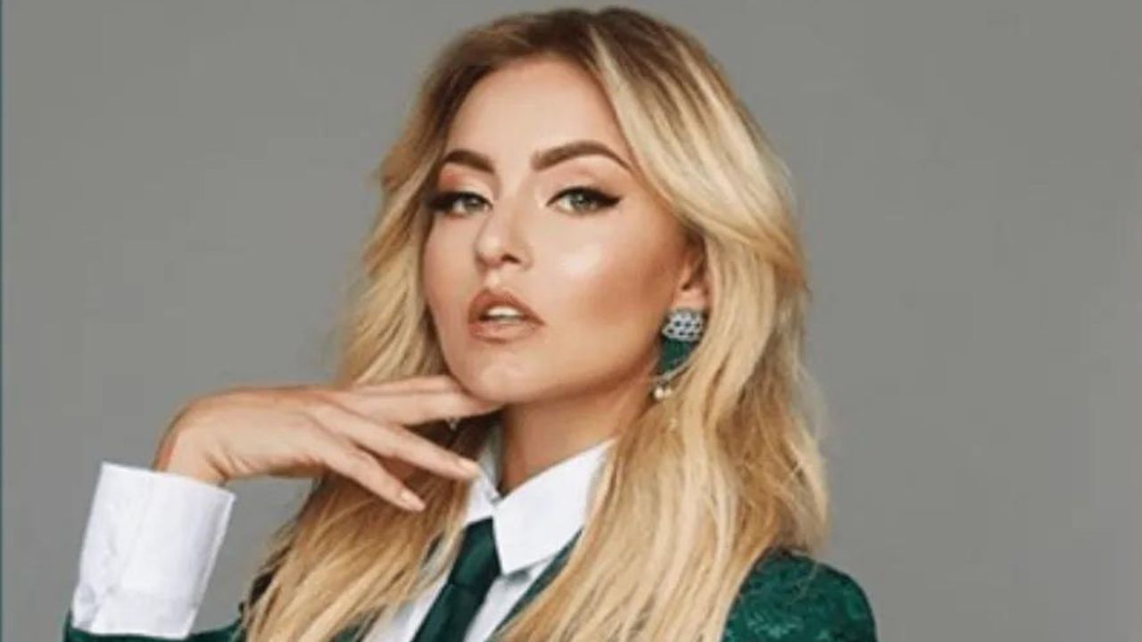 Imagen Principal de Nota: ¿Angelique Boyer no pudo viajar en un avión por llevar una ‘granada’?
