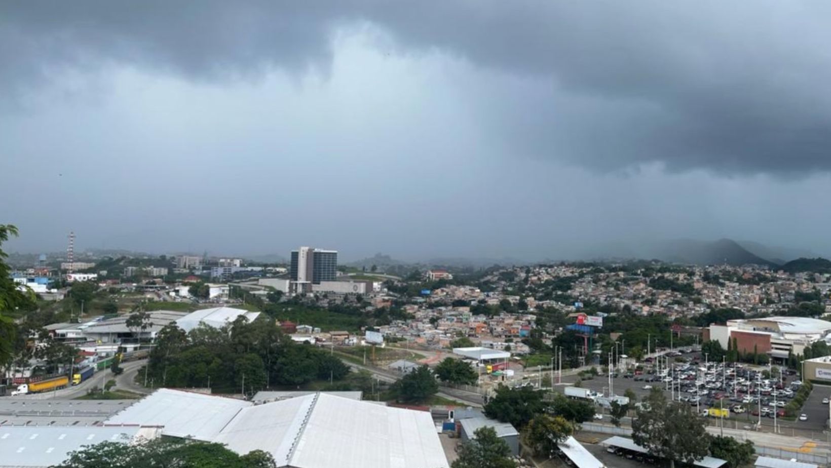 Imagen Principal de Nota: Condiciones inestables se pronostican para este viernes, ¿continúa el frente frío?
