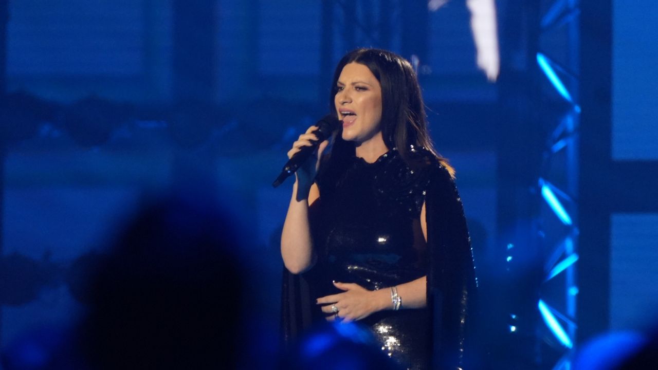 Imagen de Detienen a un hombre tras disparar afuera de un concierto de Laura Pausini