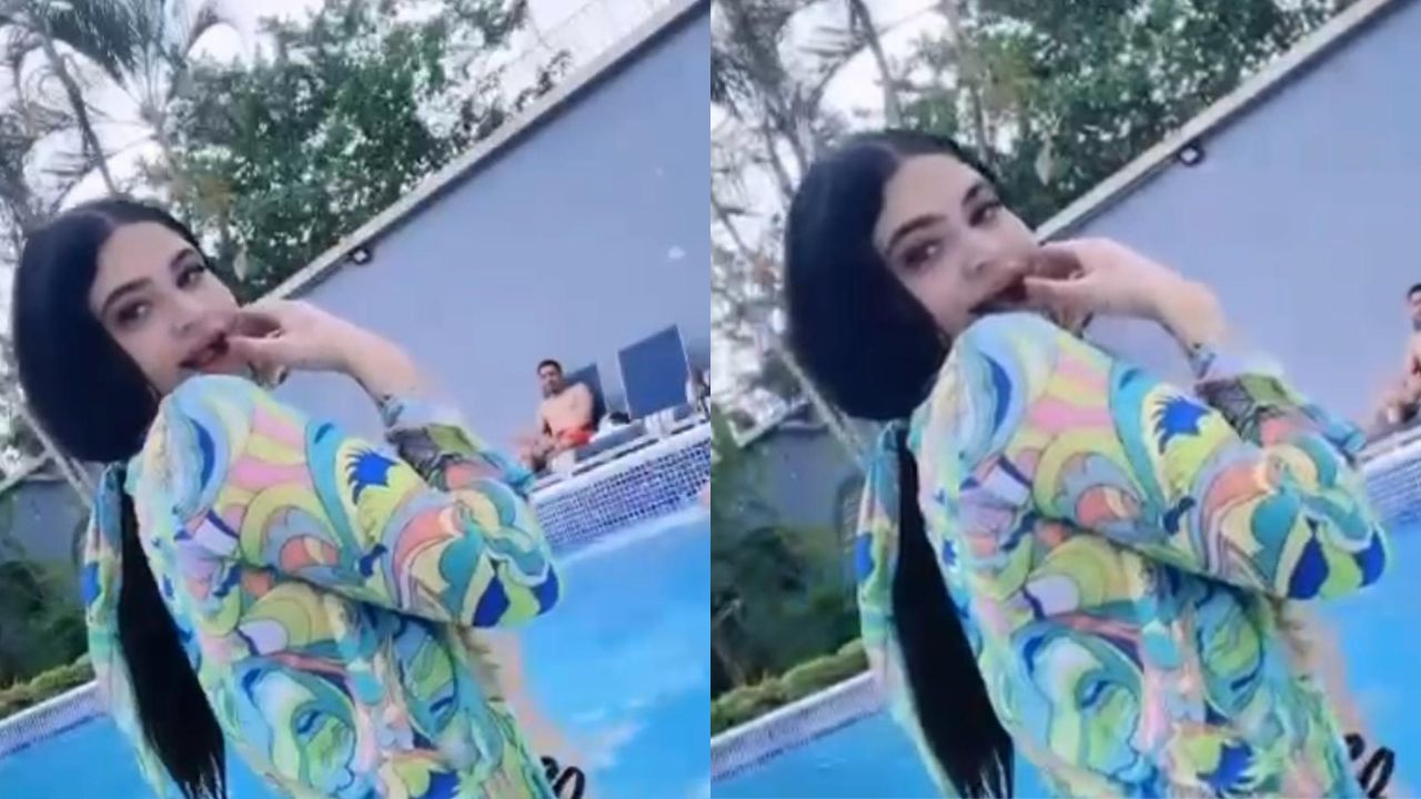Imagen Principal de Nota: 'Tenía pena': 'Juanchi' tras lucir un traje de baño de dos piezas