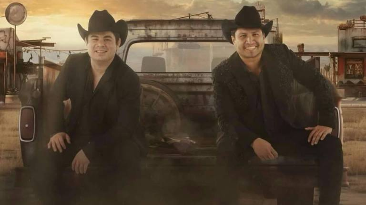Imagen Principal de Nota: Julión Álvarez y Alfredo Olivas, detuvieron la música en medio del concierto para evitar una multa