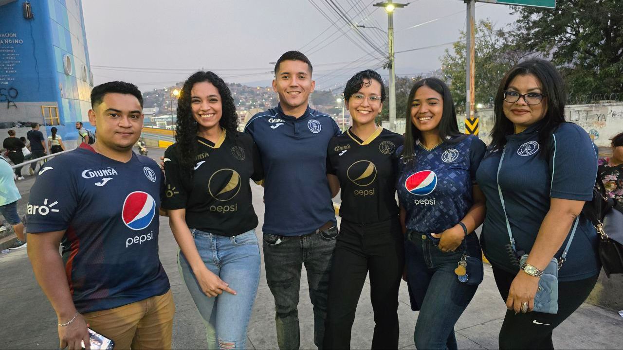 Imagen Principal de Nota: Motagua vs Génesis: este es el ambiente que se vive en el 'Chelato Uclés' previo al partido