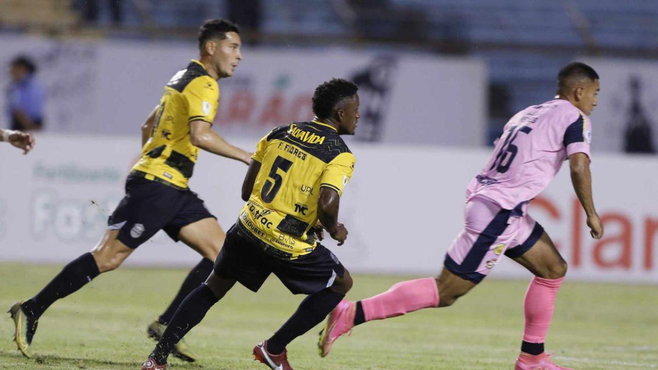 Imagen Principal de Nota: Real España vs Génesis EN VIVO hoy: a qué hora juega, canal y dónde ver