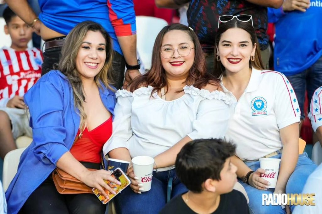 Fernanda Rodríguez, Karla Matamotos y Sofía Matamoros. Foto RadioHouse