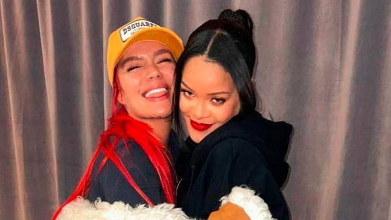 Imagen Principal de Nota: Rihanna enciende las redes con radical cambio de look: ¿Homenaje a Karol G o MET Gala?