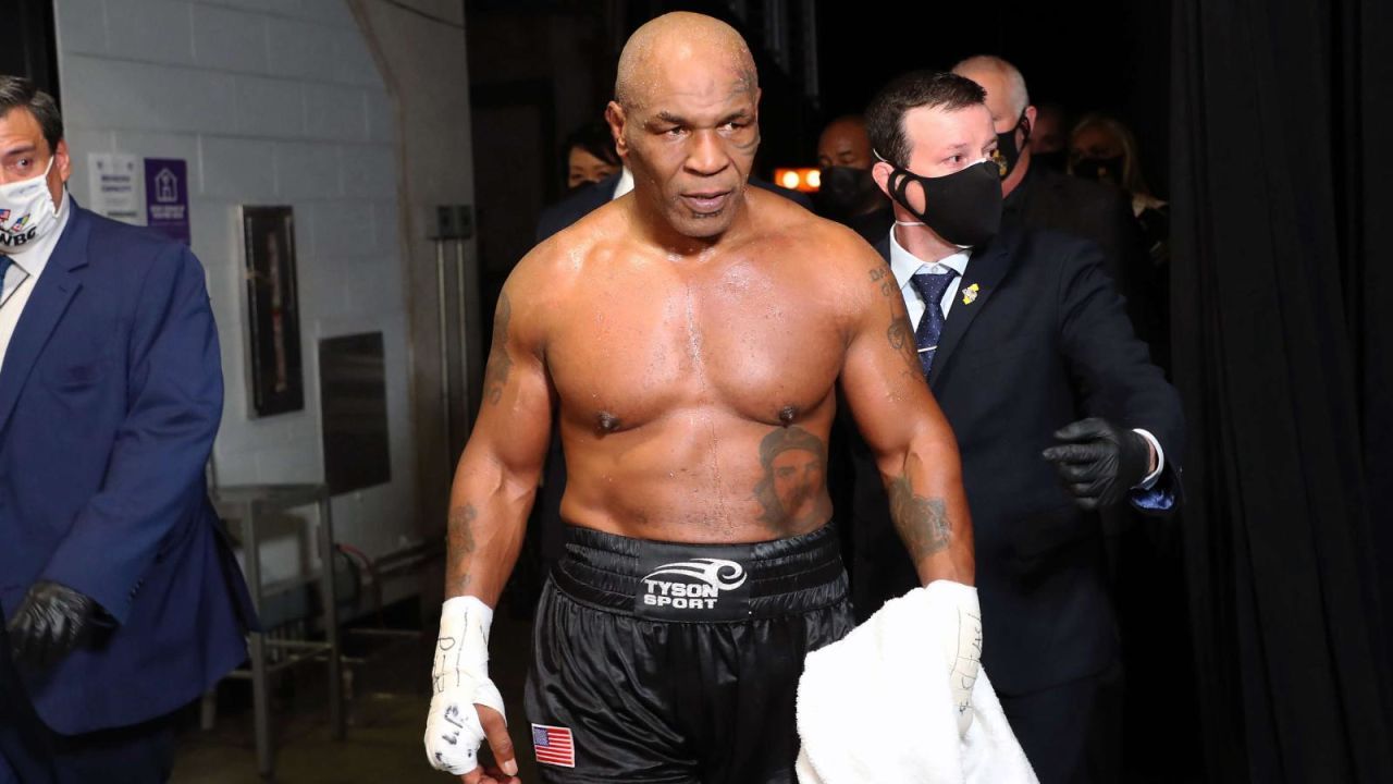 Imagen Principal de Nota: Mike Tyson fue hospitalizado de urgencia