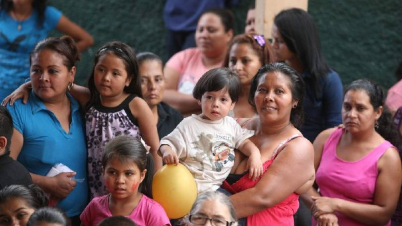 Madres con sus hijos
