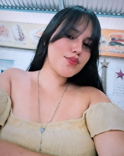 Flor Deras enamora las redes