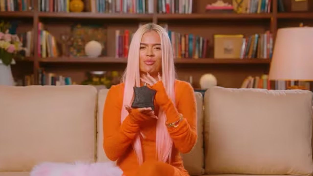 Imagen Principal de Nota: Karol G conquista el verano con su nuevo merengue 'Si antes te hubiera conocido'