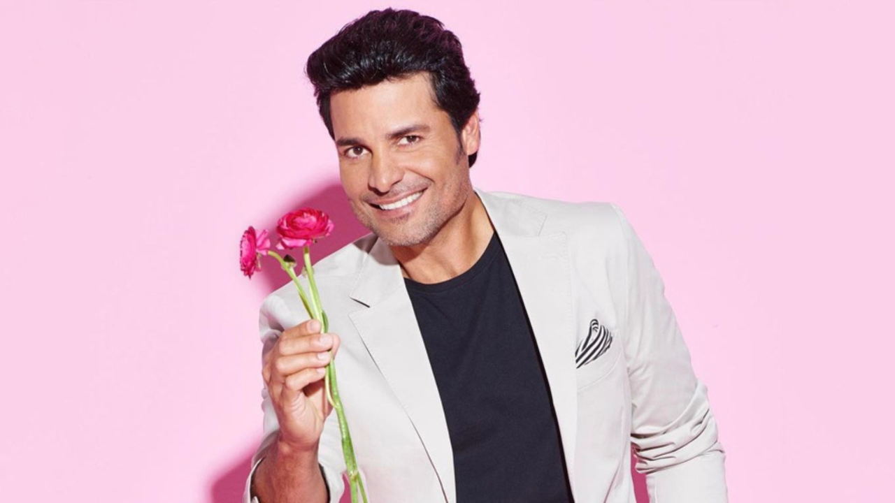Imagen Principal de Nota: Chayanne cumple 56: estas son algunas de sus fotos más sexys
