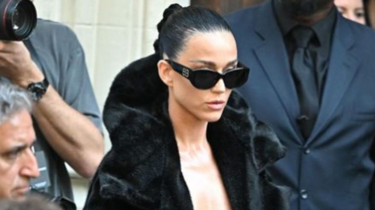Imagen Principal de Nota: Katy Perry roba miradas con pronunciado escote en París
