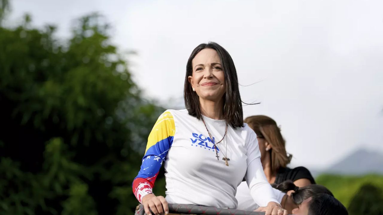 Imagen Principal de Nota: Biografía de María Corina Machado: esposo, hijos y padres