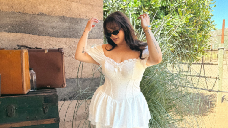 Imagen Principal de Nota: Hija de Jenni Rivera presume sus curvas después de cirugía estética