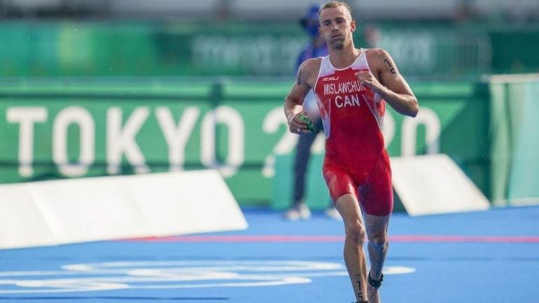 Imagen Principal de Nota: Tyler Mislawchuk, el canadiense que vomitó 10 veces tras nadar en el Sena en JJ OO de París