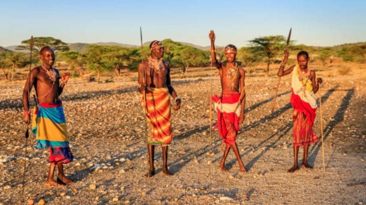 Imagen Principal de Nota: Los Samburu: se alimentan a base de sangre y leche de vaca