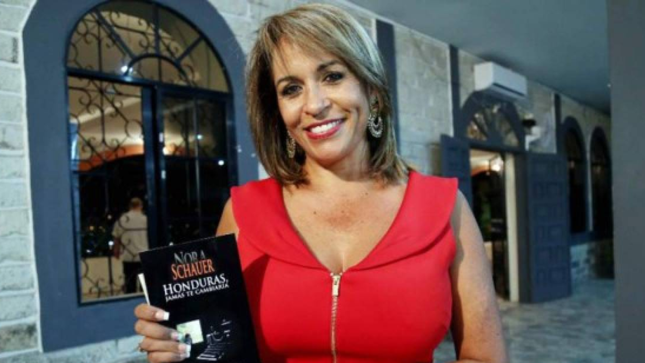 Imagen Principal de Nota: Miguel Caballero se reencuentra con Nora Schauer y así luce actualmente la periodista