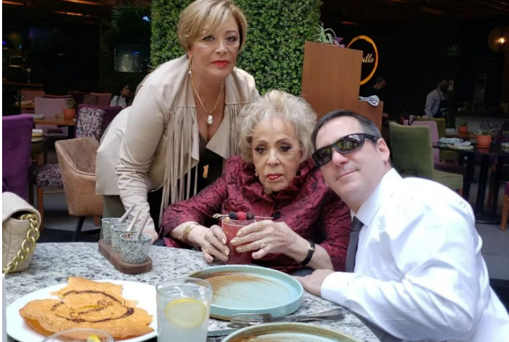 Luis Enrique Guzmán es el único hijo varón de Silvia Pinal. (Foto: Instagram @luisenriquegp)