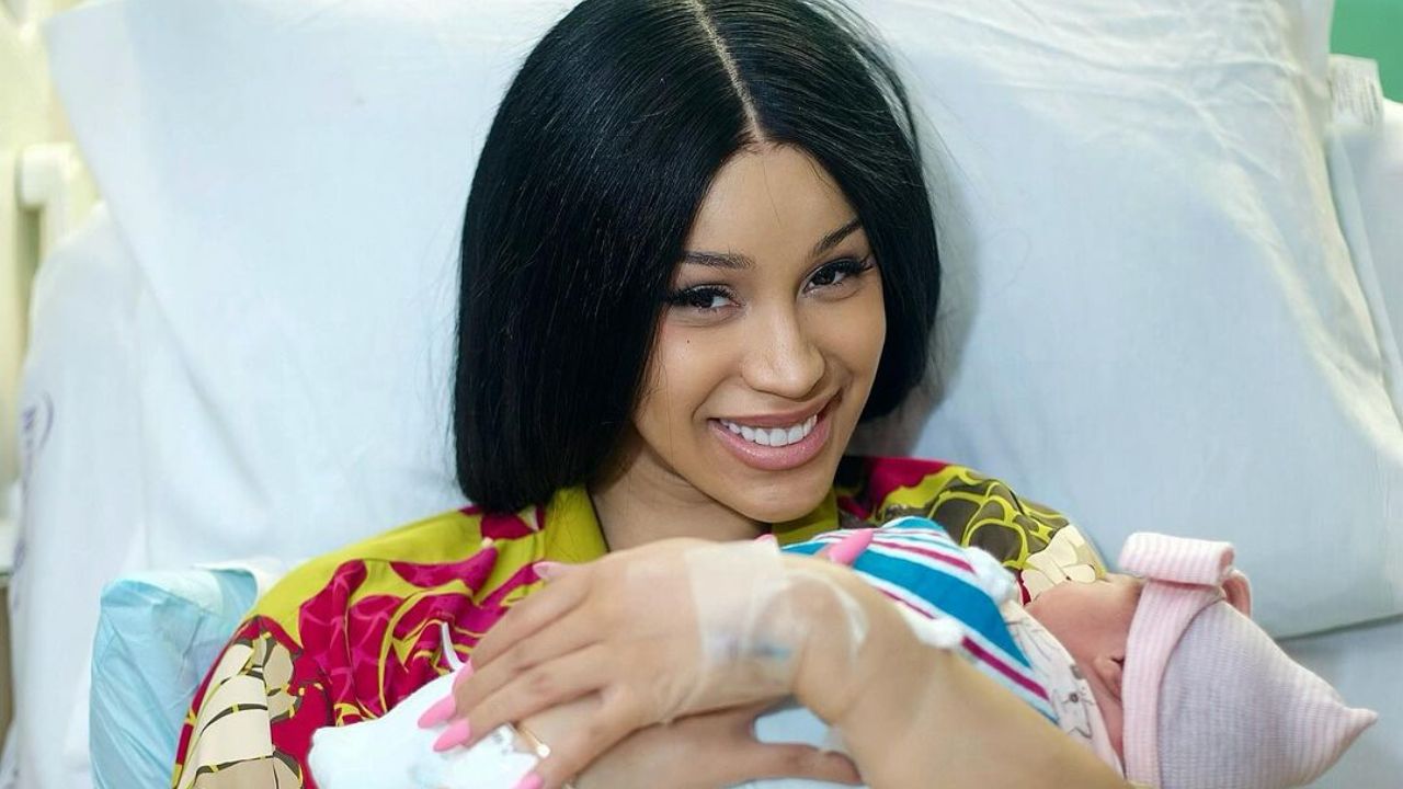 Imagen Principal de Nota: Cardi B dioa luz a su tercer bebé