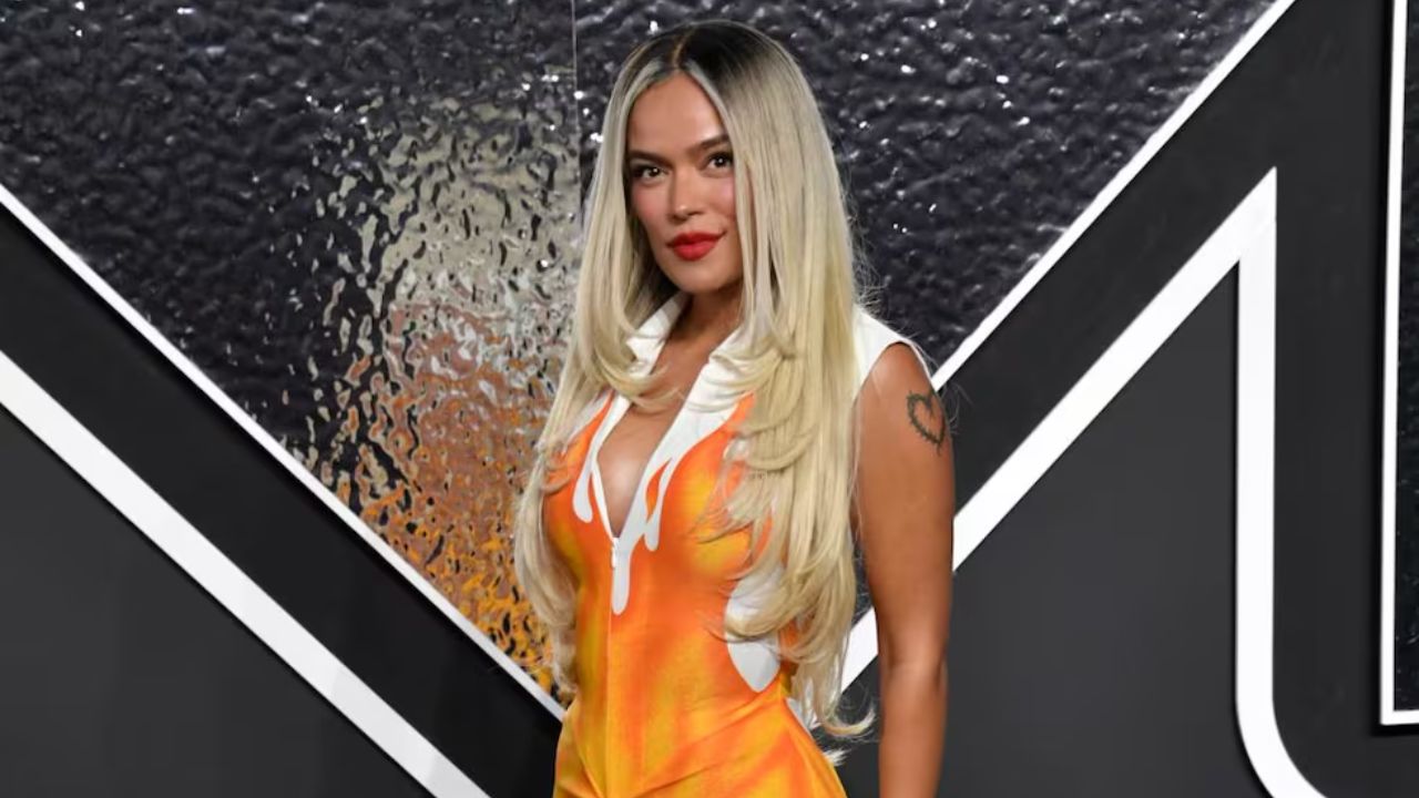 Imagen Principal de Nota: Karol G enciende los MTV VMAs 2024 con su cambio de look
