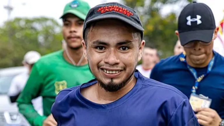 Imagen Principal de Nota: Selvin anuncia que se prepara para correr con Shin Fujiyama