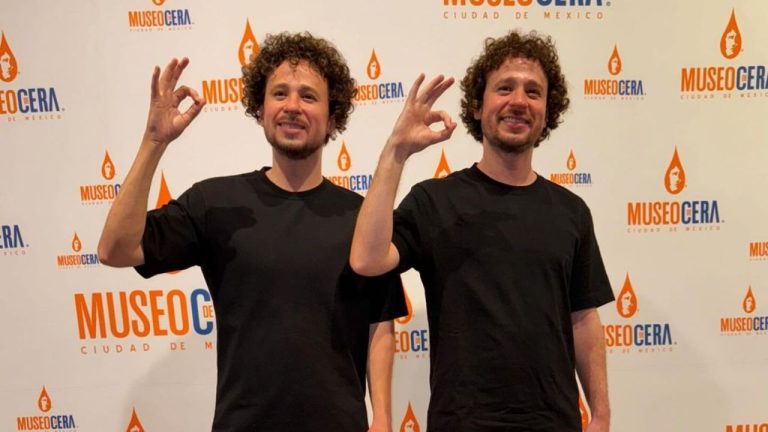 Imagen Principal de Nota: Luisito Comunica presume su nueva estatua de cera