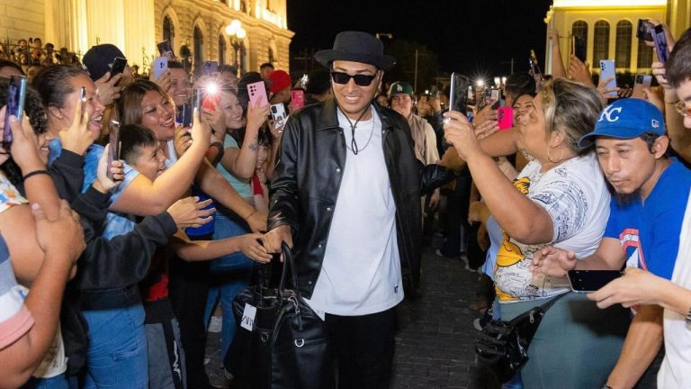 Imagen Principal de Nota: Supremo se despide de El Salvador entre mensajes de gratitud y emotivos recuerdos