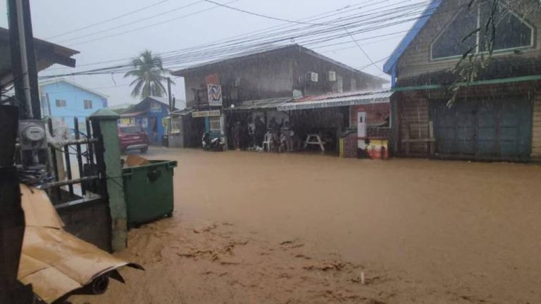 Imagen Principal de Nota: Alerta amarilla para tres departamentos de Honduras por lluvias