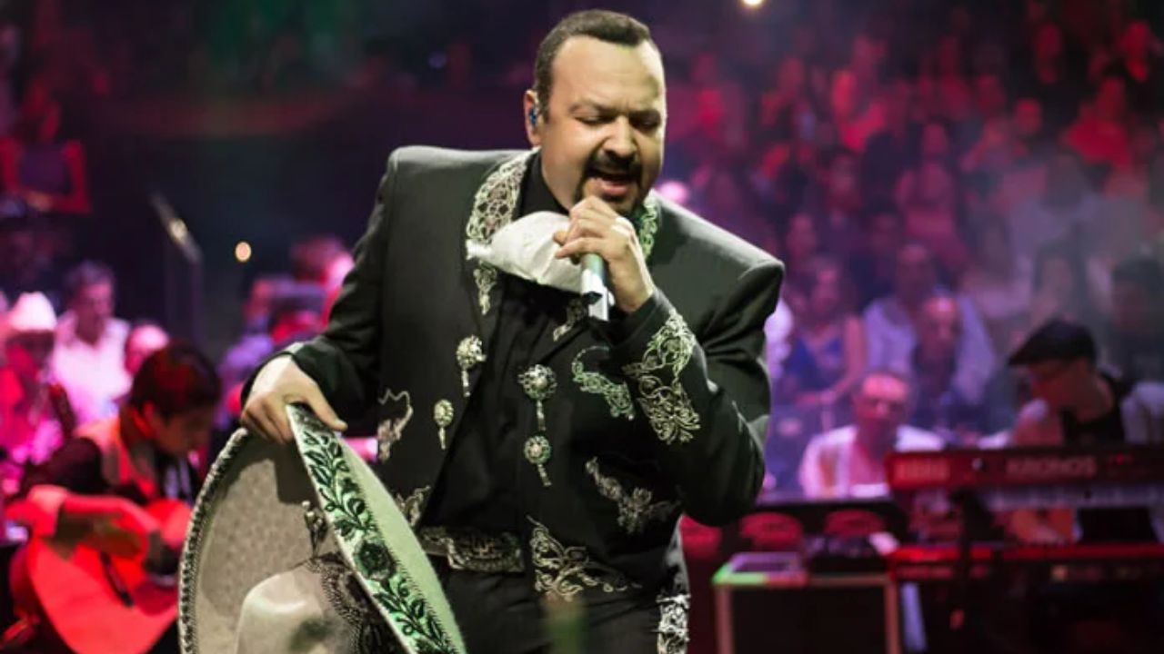 Imagen Principal de Nota: Abuchean a Pepe Aguilar en un concierto