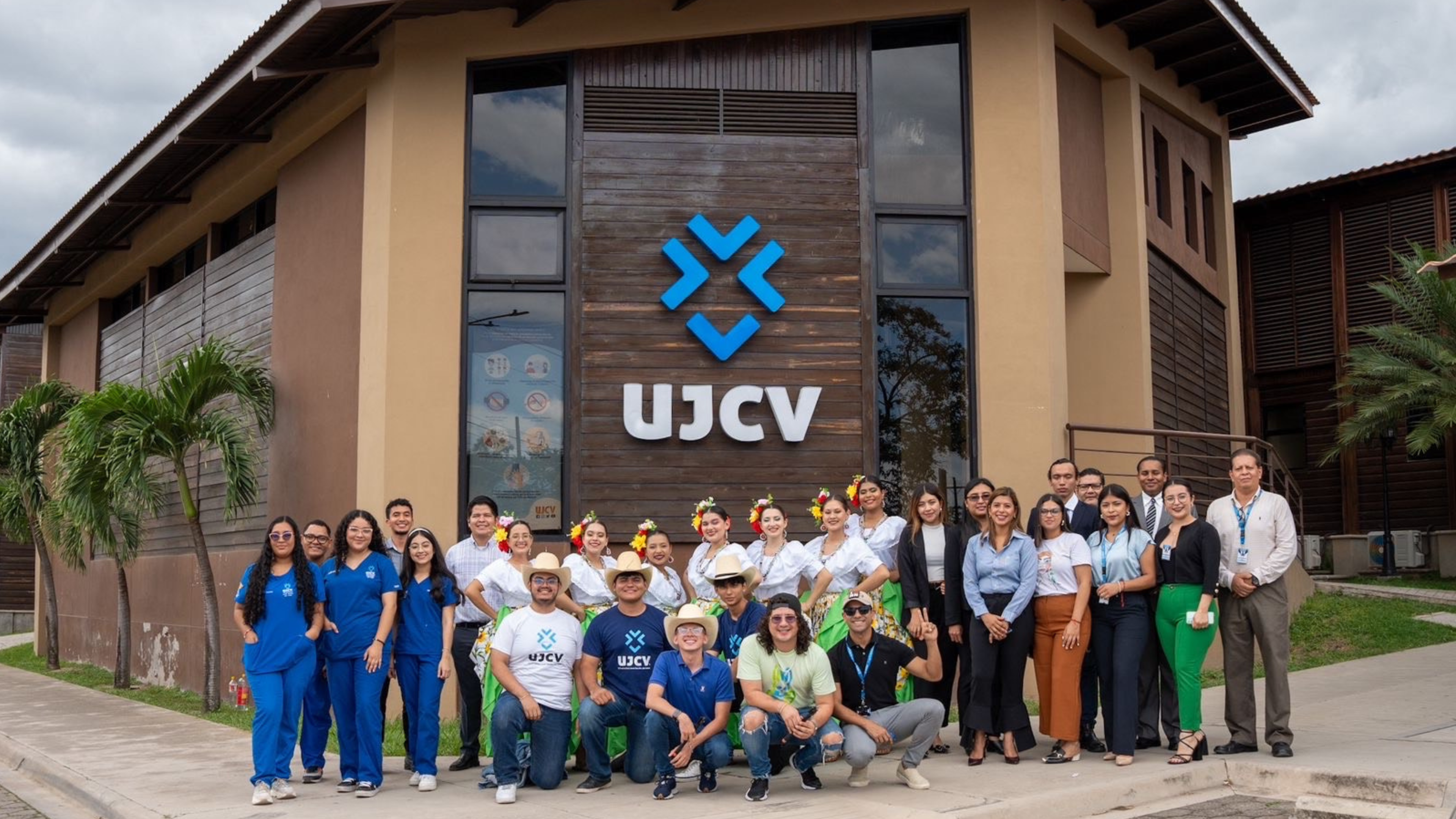 Imagen de Descubre los beneficios del Early Admission de la Universidad José Cecilio del Valle primer periodo académico 2025
