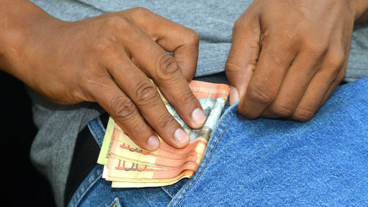 guardar dinero
