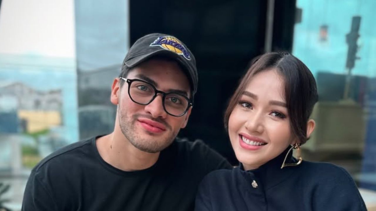 Imagen Principal de Nota: Captan muy enamorados a Jennifer Aplícano y a Miguel Marichal