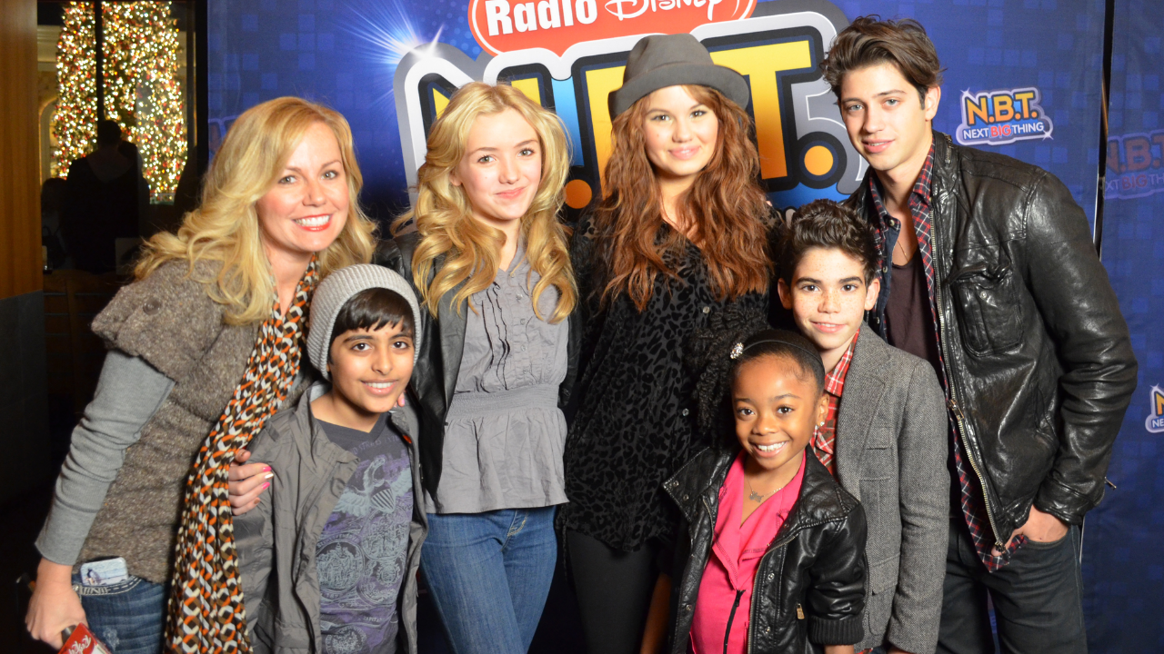 Elenco del programa 'Jessie'