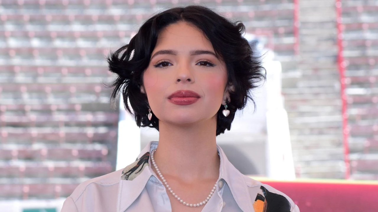 Imagen Principal de Nota: ¿Ángela Aguilar ha complicado la vida de todas sus parejas?