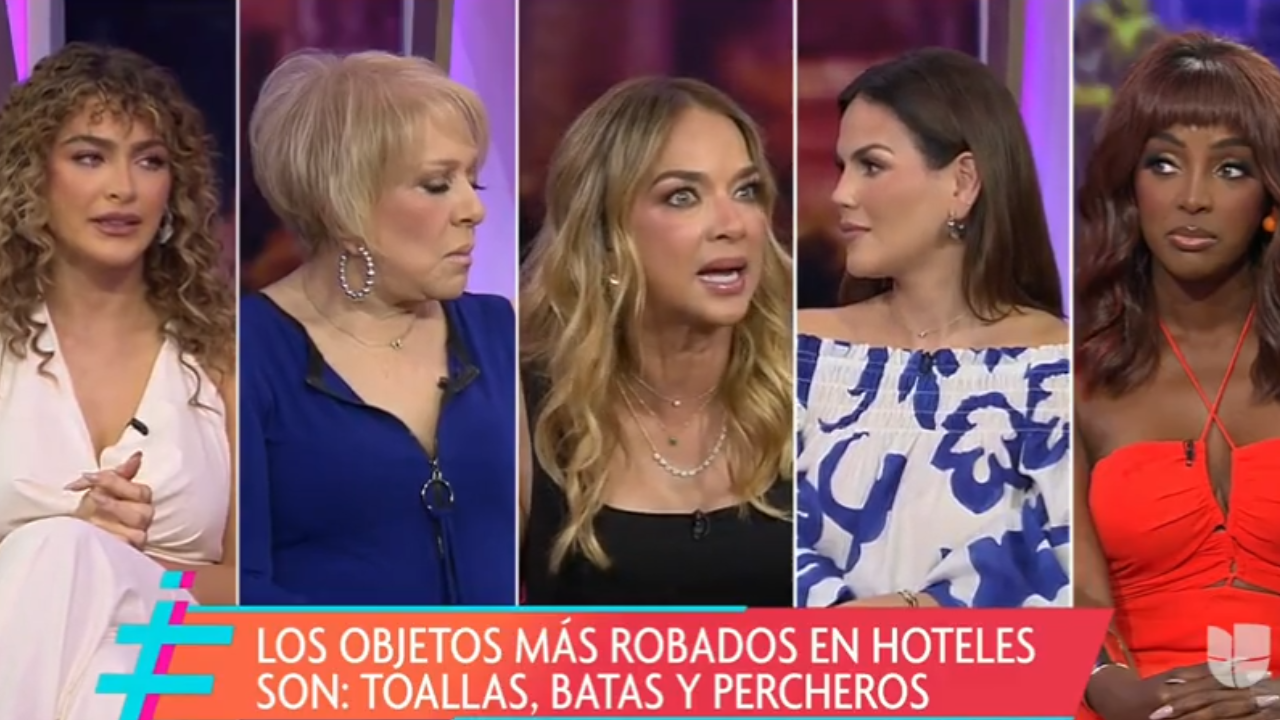 Adamari y compañeras 