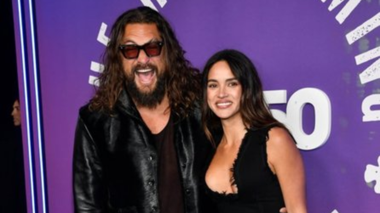 adria arjona y jason momoa