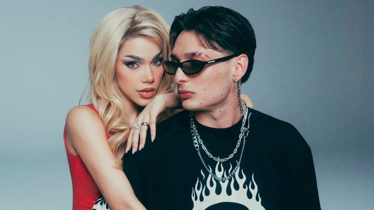 Imagen Principal de Nota: Peso Pluma y Kenia Os confirman su romance en el Super Bowl y desatan reacciones