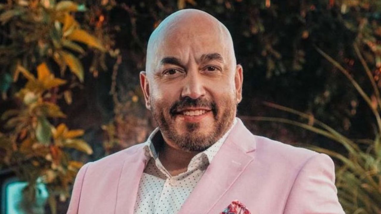 Imagen Principal de Nota: Lupillo Rivera llora perdida de un cercano ¿familia Rivera de luto?