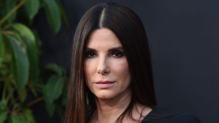 Imagen Principal de Nota: Sandra Bullock alerta estafas en donde se hacen pasar por su hermana