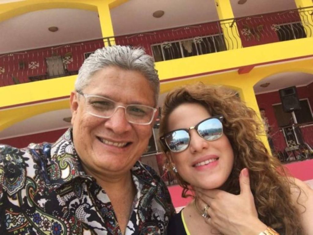 Milagro González Zelaya, esposa de Edras Amado López, es una figura política en Honduras.