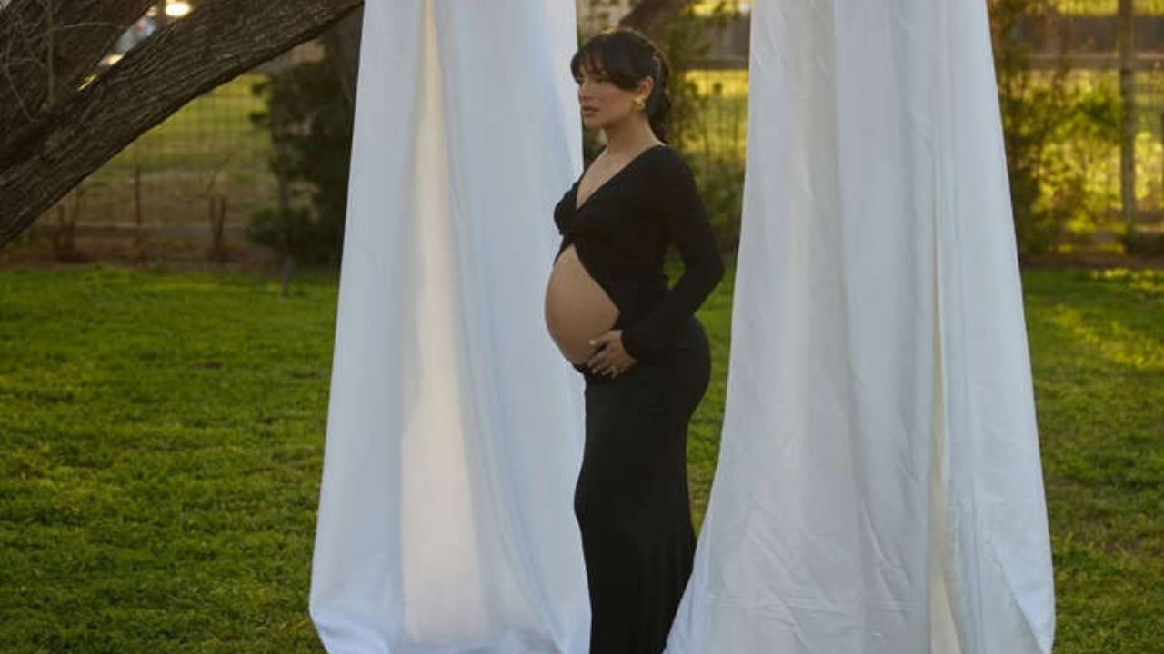 Imagen de Critican a Brenda Contreras por levantar pesas en su embarazo