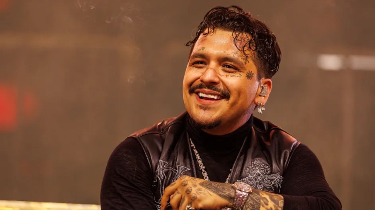 Imagen Principal de Nota: ¡Christian Nodal sorprende con nuevo tema! Fans sospechan que es de despecho