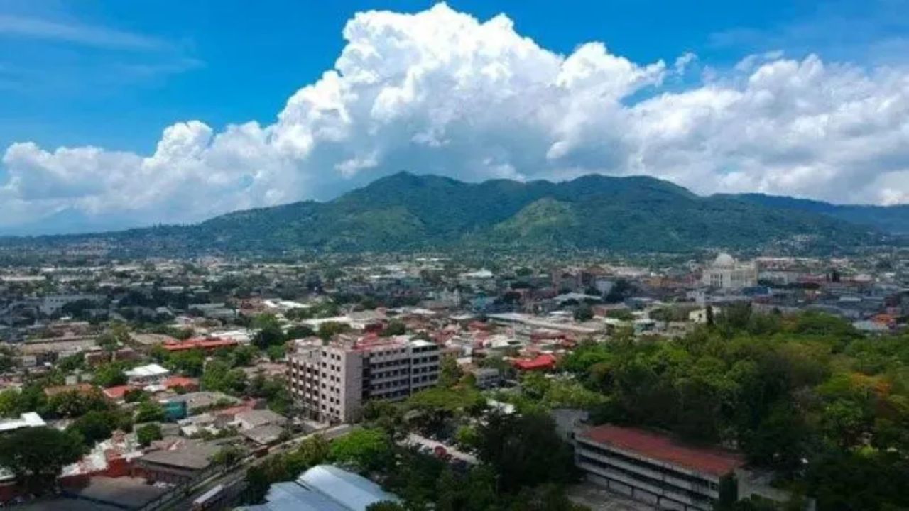 Imagen Principal de Nota: Sábado soleado y calor extremo durante la tarde en Honduras